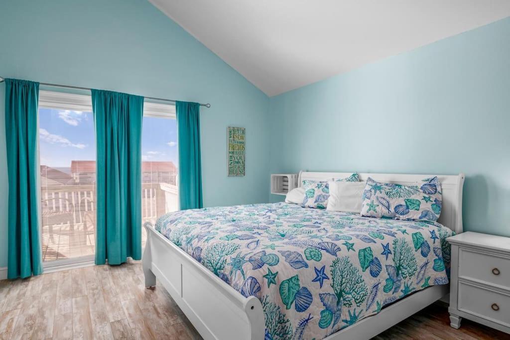 Vila Pool Haven Ocean View Oak Island Exteriér fotografie